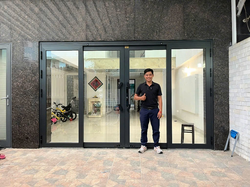 Cửa trượt gấp màu đẹp