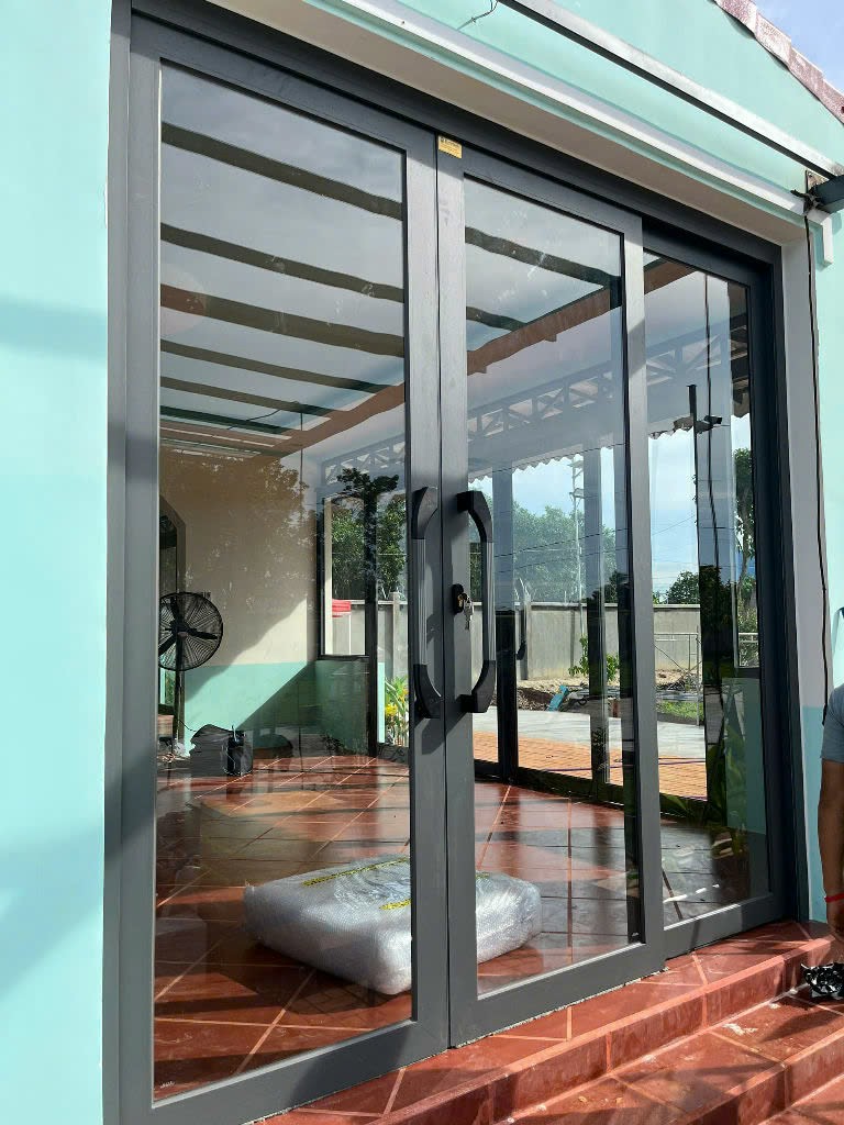 Cửa trượt quay 3 cánh